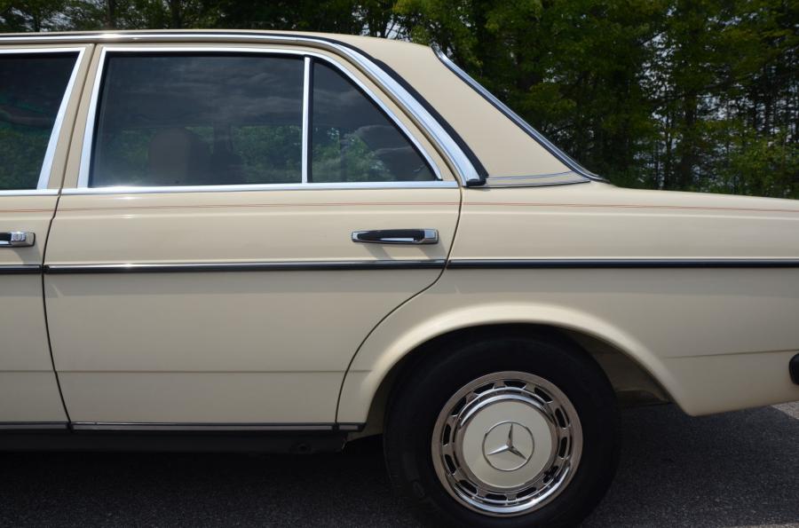 Детали экстерьера Mercedes-Benz 240 D (Bm.123.123) 1983 года  (EU) (фото 26 из 80)